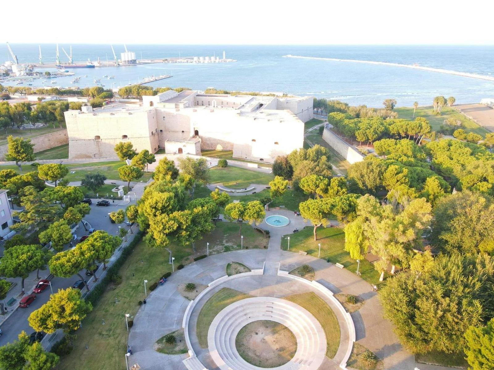 Cd Romanello Барлетта Екстер'єр фото